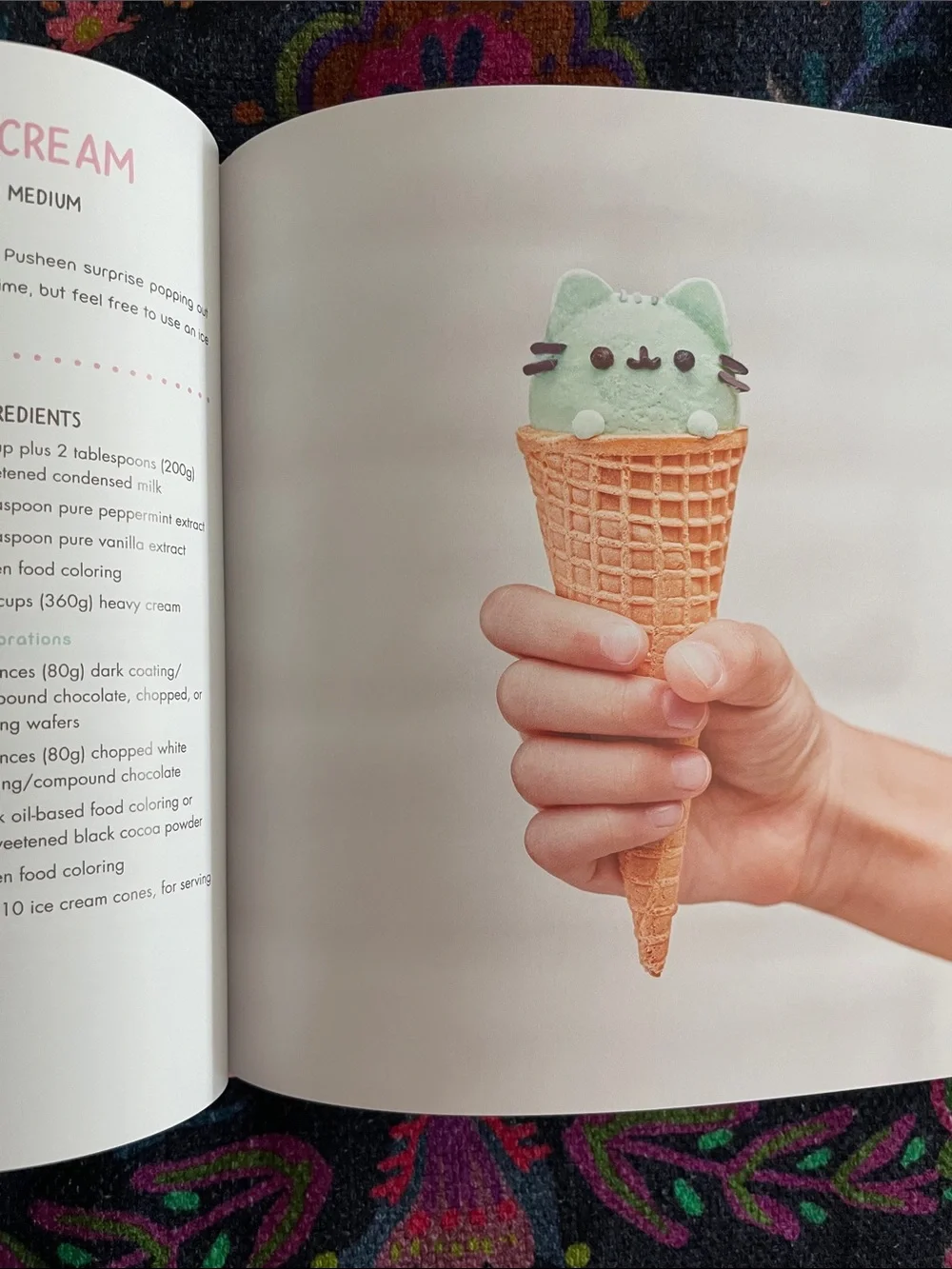 Pusheen Let's Bake! Cookbook - Pink Pastel Pastries Cakes 🧁 New Recipes Kawaii